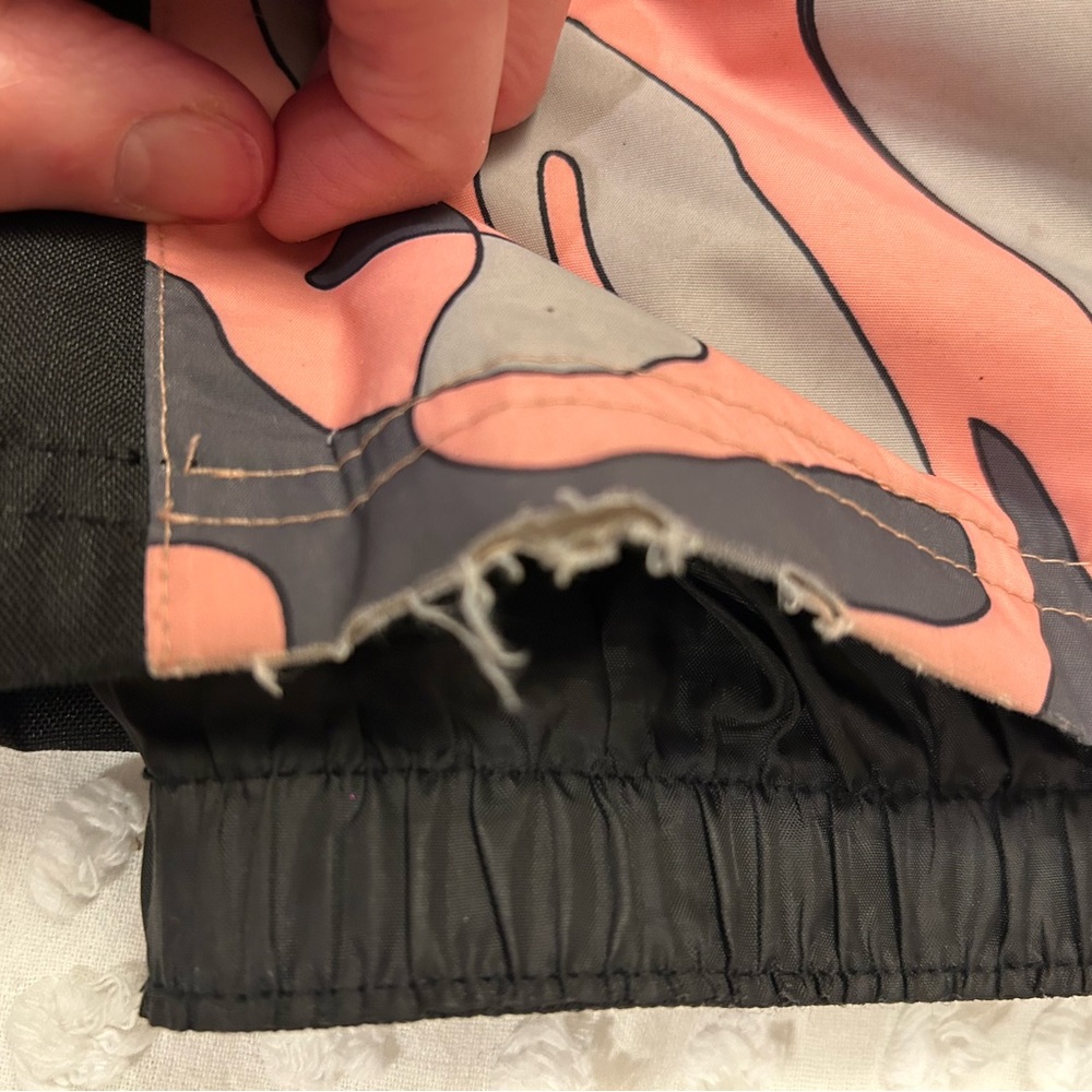 Pink and Black Girl ski Pants - Picture 8 of 10